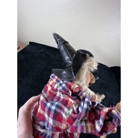 Vintage Nylon Hose Art Witch with Broomstick Halloween - Picture 8 of 12